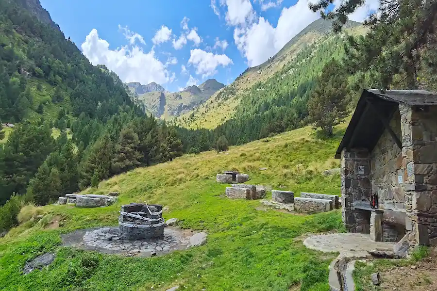 Consejos Prácticos para Disfrutar del Senderismo en Andorra