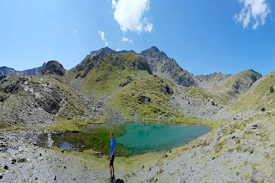 Llegada a los Estanys dels Meners Lagos de Montaña en Andorra