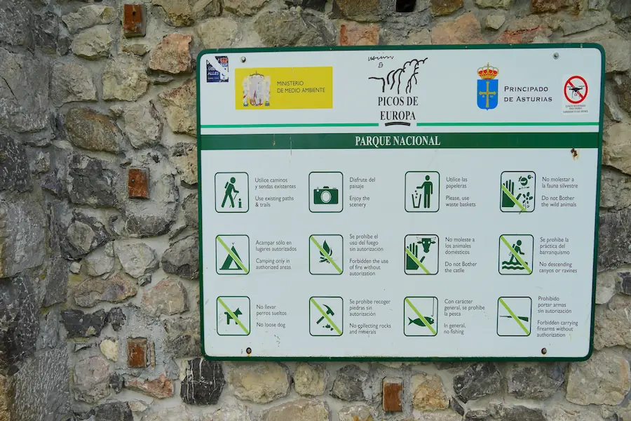 Consejos Prácticos Material de senderismo y mapa de los Lagos de Covadonga