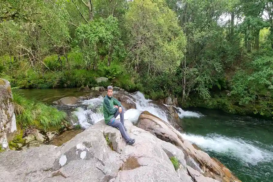 Las pozas de Melón al lado del sendero