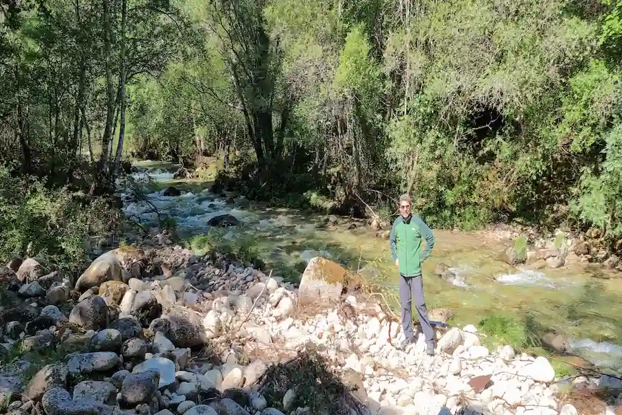 Rincones del sendero Rincón destacado al lado del sendero