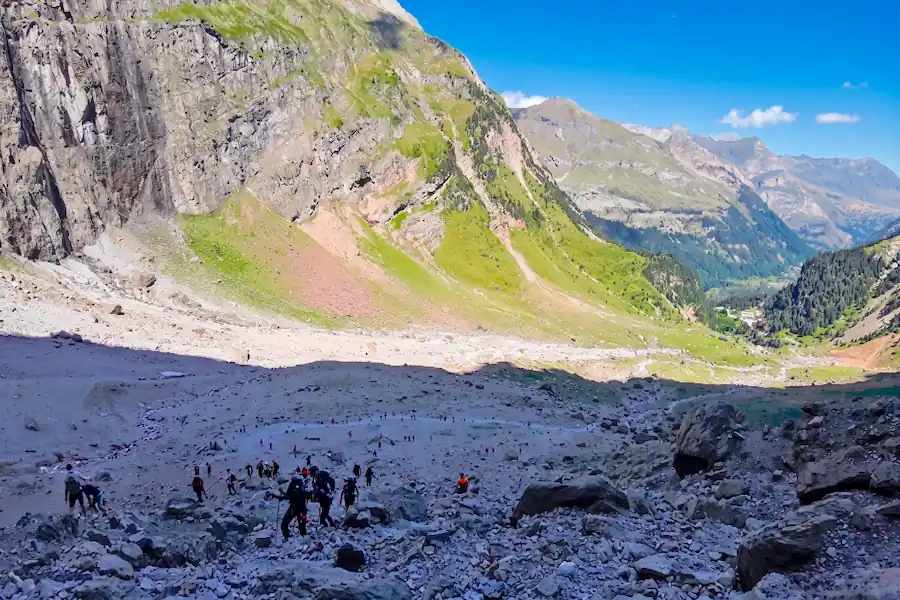 Panorámica del valle Vistas del valle desde la base superior de la cascada de Gavarnie