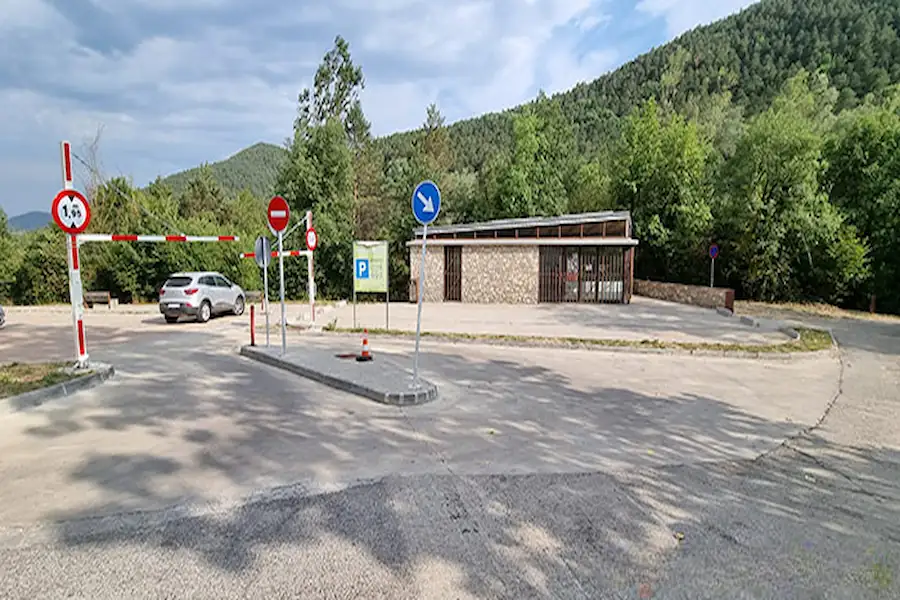 Zona de aparcamiento oficial de la Ruta dels 7 Gorgs