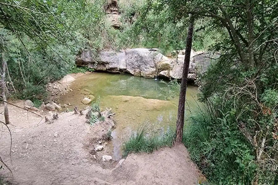 Vista del Gorg Colomer Petit, una de las pozas de la ruta